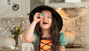 It’s Spooky Season…for your Smile: Top 5 Tips for Managing Halloween Treats